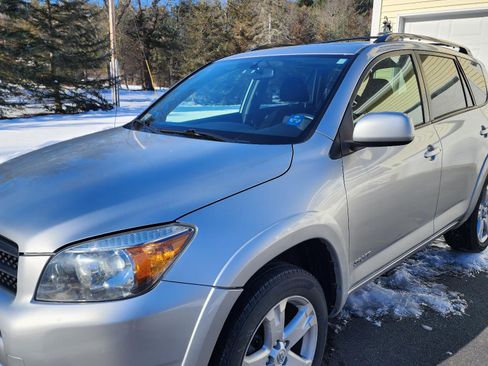 Used 2008 Toyota RAV4 Sport image 2