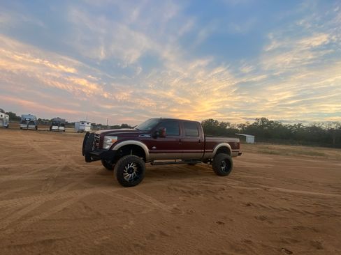 Used 2011 Ford F250 King Ranch w/ Camper Pkg image 11