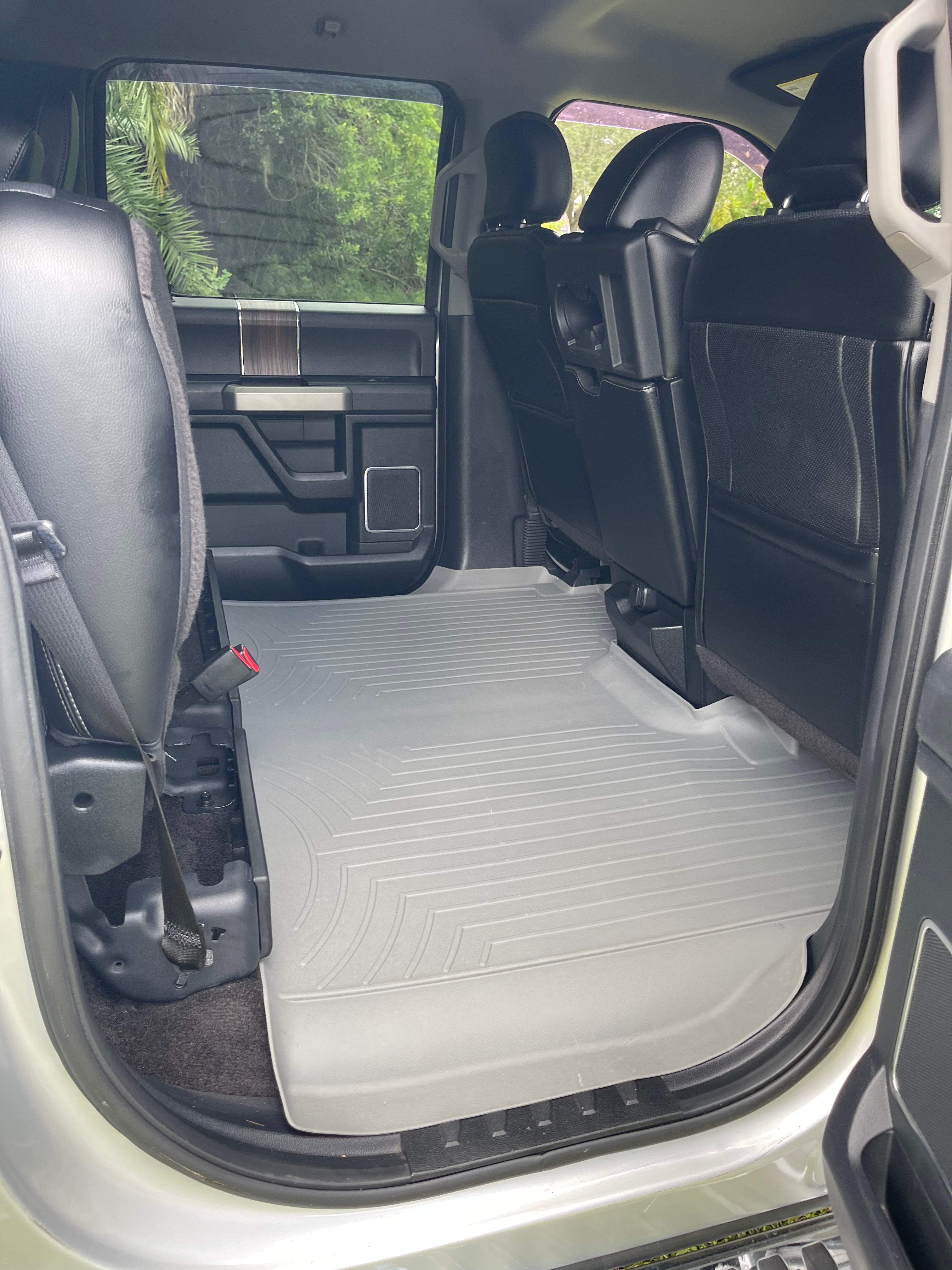 Used 2017 Ford F150 Lariat w/ Trailer Tow Package RWD image 19