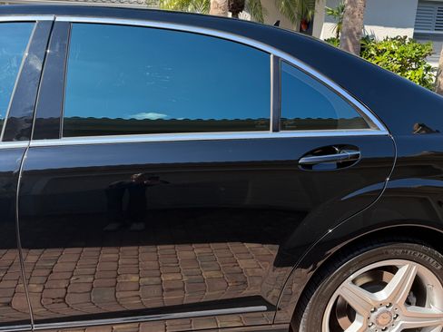 Used 2011 Mercedes-Benz S 550 S 550 4MATIC Sedan 4D image 11