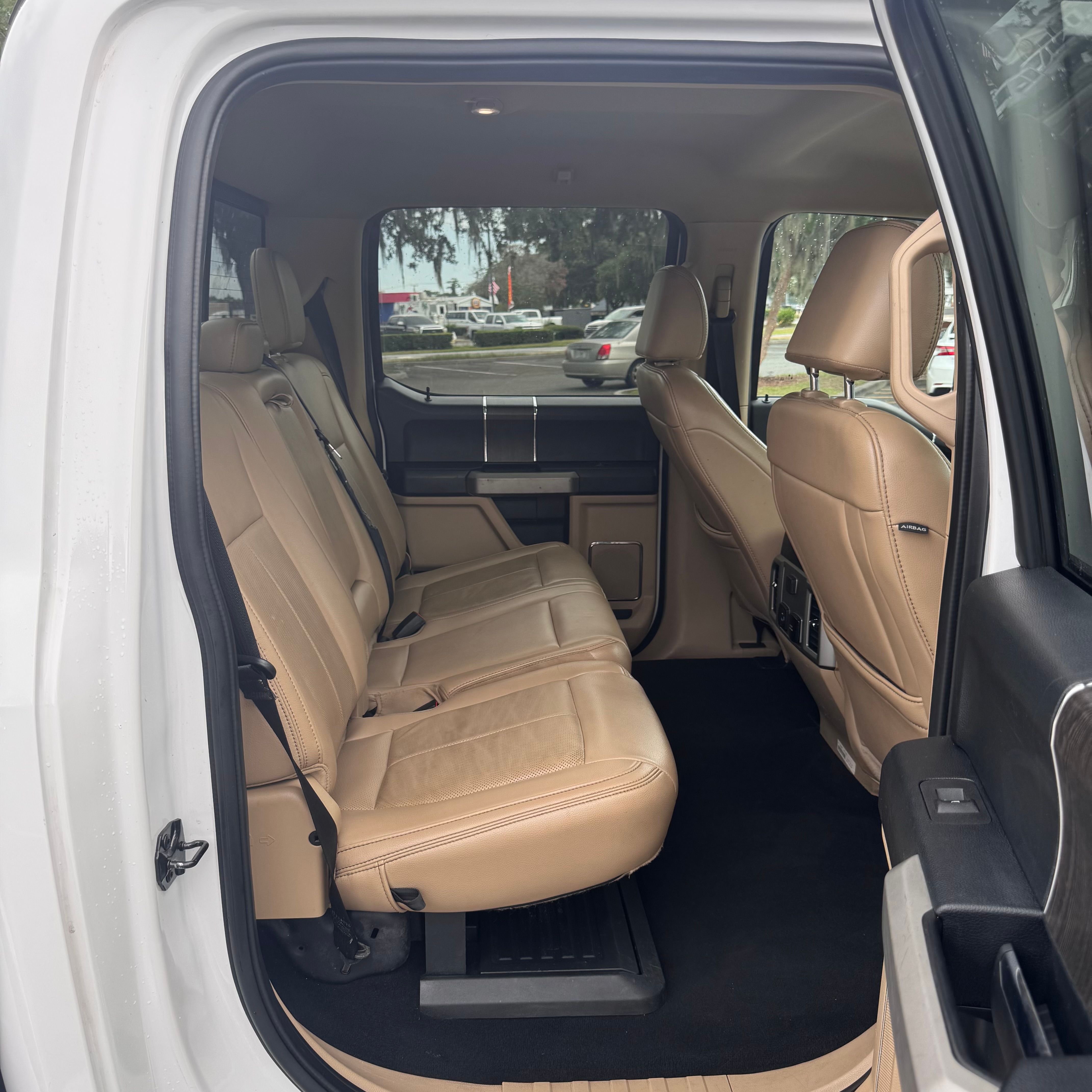 Used 2021 Ford F250 Lariat w/ Lariat Value Package AWD/4WD image 5