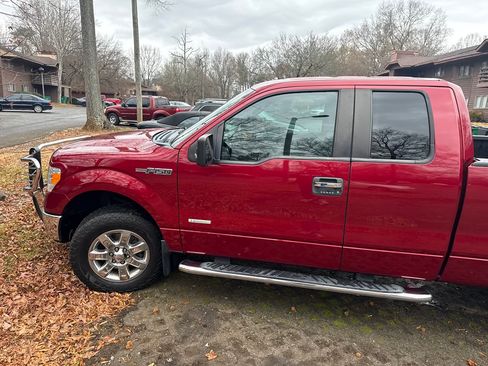 Used 2014 Ford F150 XLT w/ Equipment Group 302A Luxury image 11