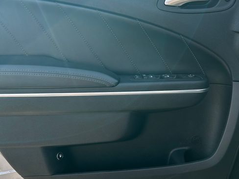 Used 2015 Dodge Charger SXT w/ AWD Plus Group image 22