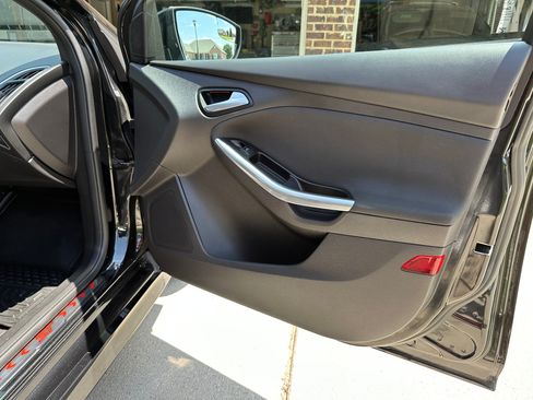 Used 2014 Ford Focus ST w/ Equipment Group 202A FWD image 17