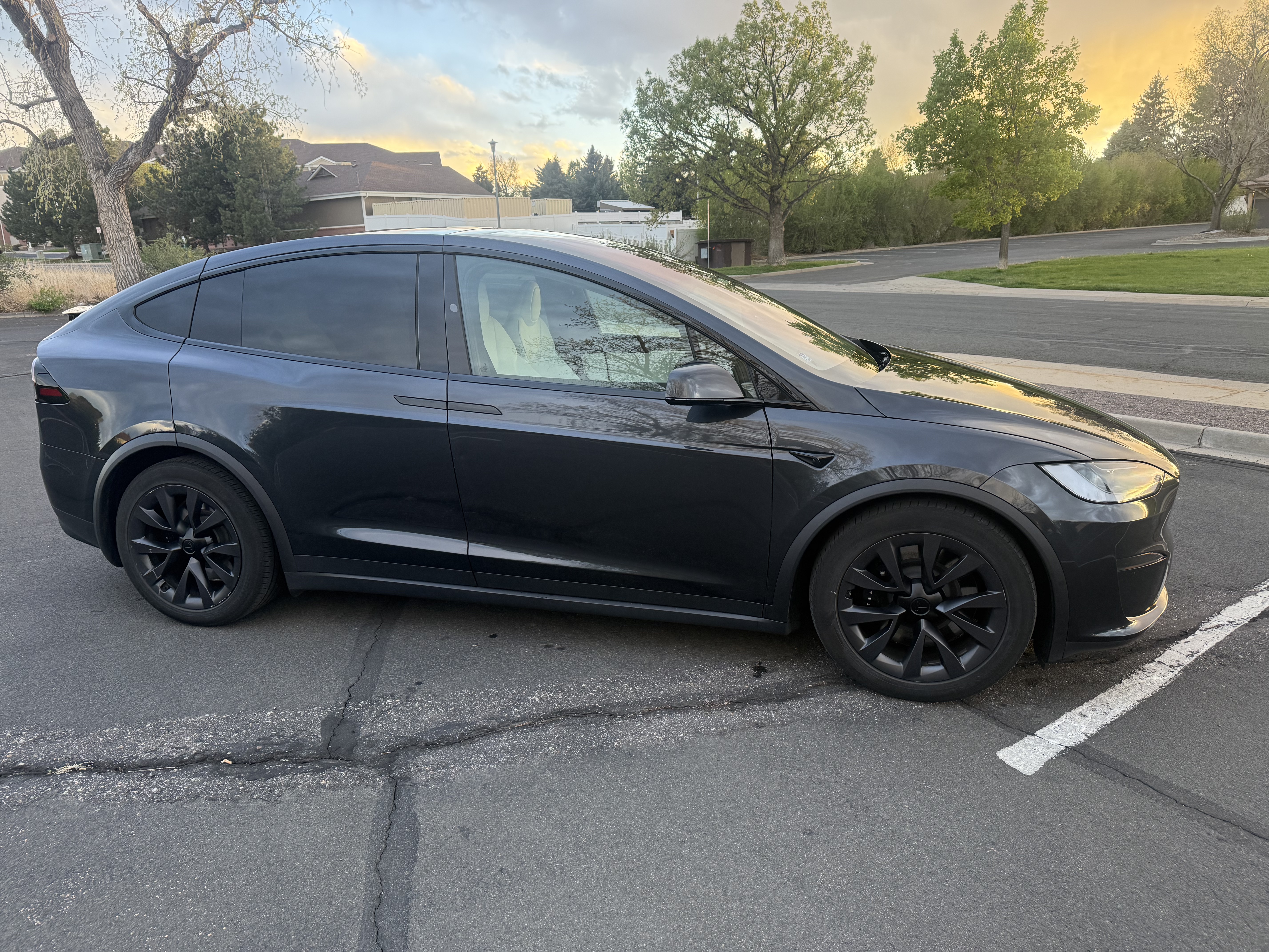Used 2024 Tesla Model X AWD/4WD image 16