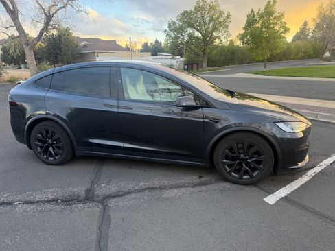 Used 2024 Tesla Model X AWD/4WD image 16