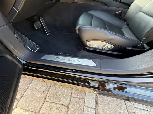 Used 2015 Porsche Panamera S RWD image 16
