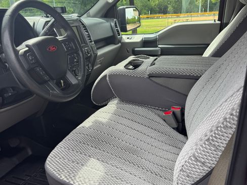 Used 2015 Ford F150 XLT w/ Equipment Group 302A Luxury AWD/4WD image 8