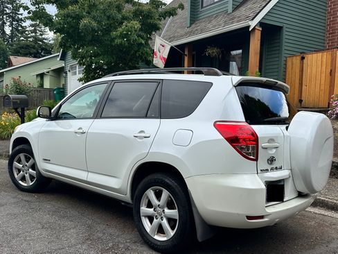 Used 2008 Toyota RAV4 Limited AWD/4WD image 6