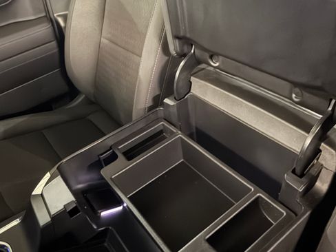 Used 2022 GMC Sierra 1500 Elevation image 12