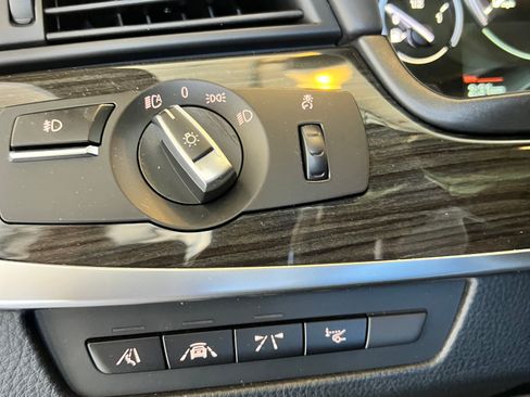 Used 2016 BMW 550i Sedan image 15