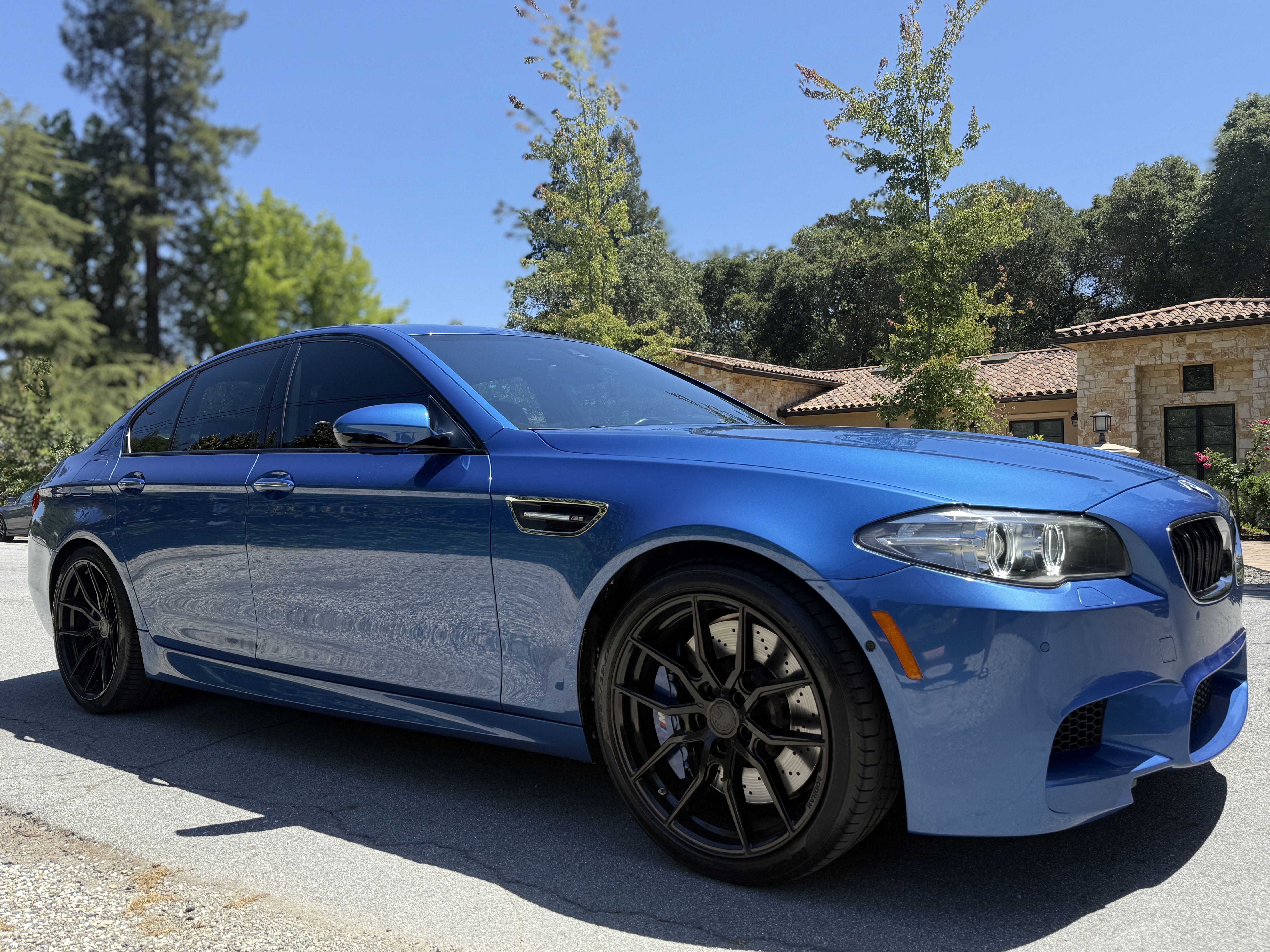 Used 2014 BMW M5 RWD image 12