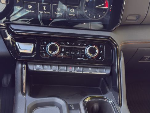 Used 2024 GMC Sierra 3500 AT4 w/ AT4 Premium Plus Package image 18