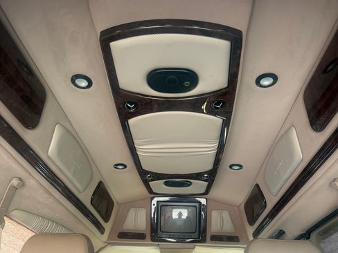 Used 2004 GMC Savana 1500 w/ Preferred Equipment Group RWD image 13