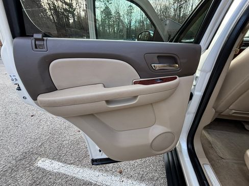 Used 2013 Chevrolet Tahoe LTZ image 17