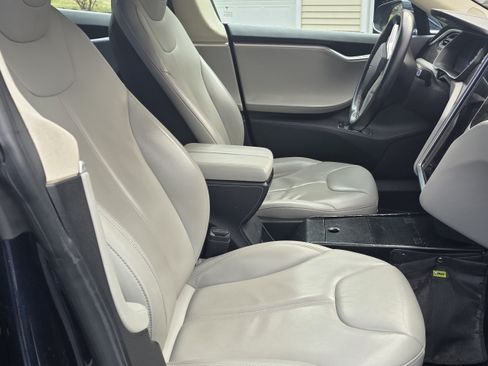 Used 2014 Tesla Model S image 8
