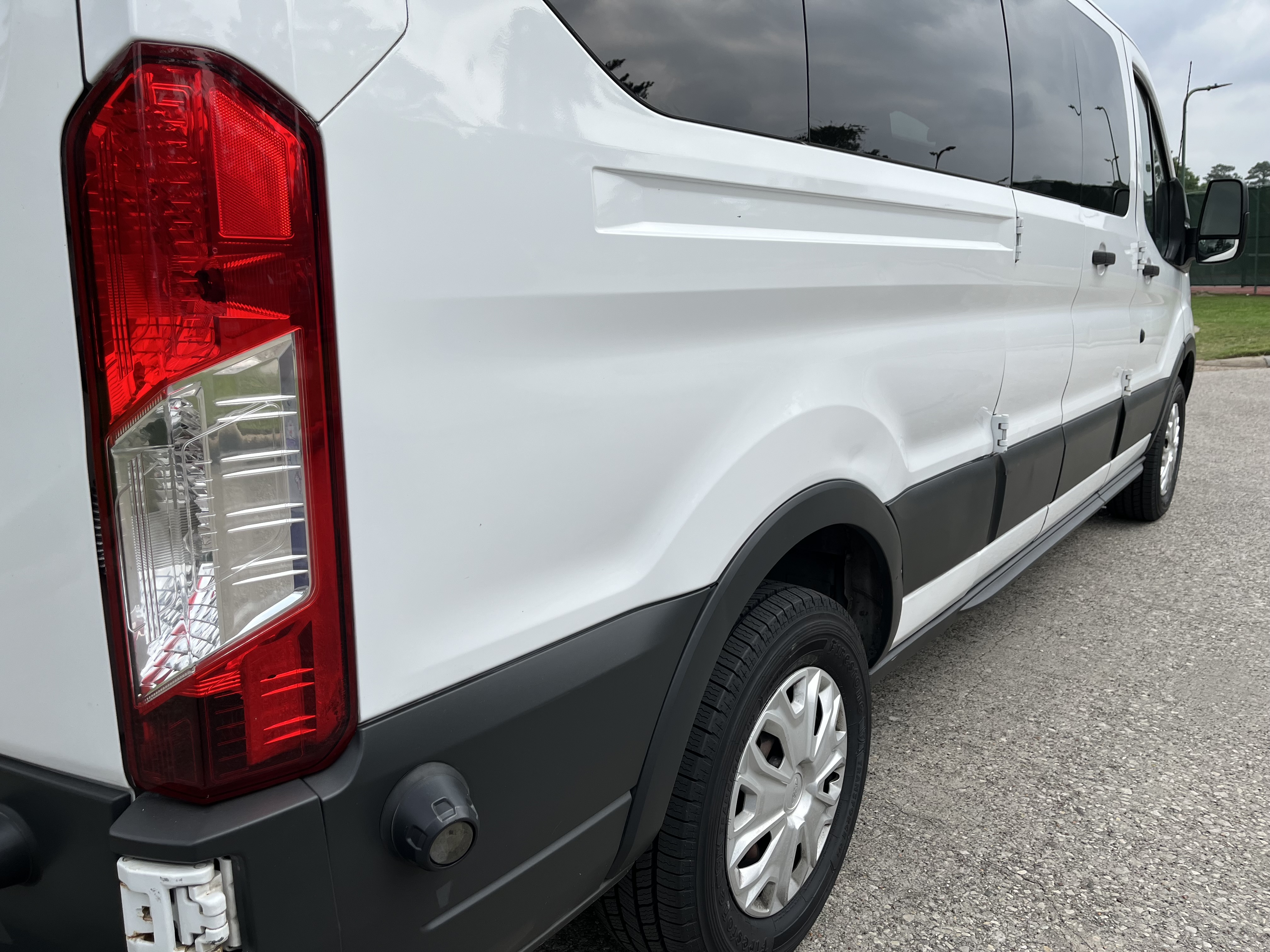 Used 2016 Ford Transit 350 XLT RWD image 8
