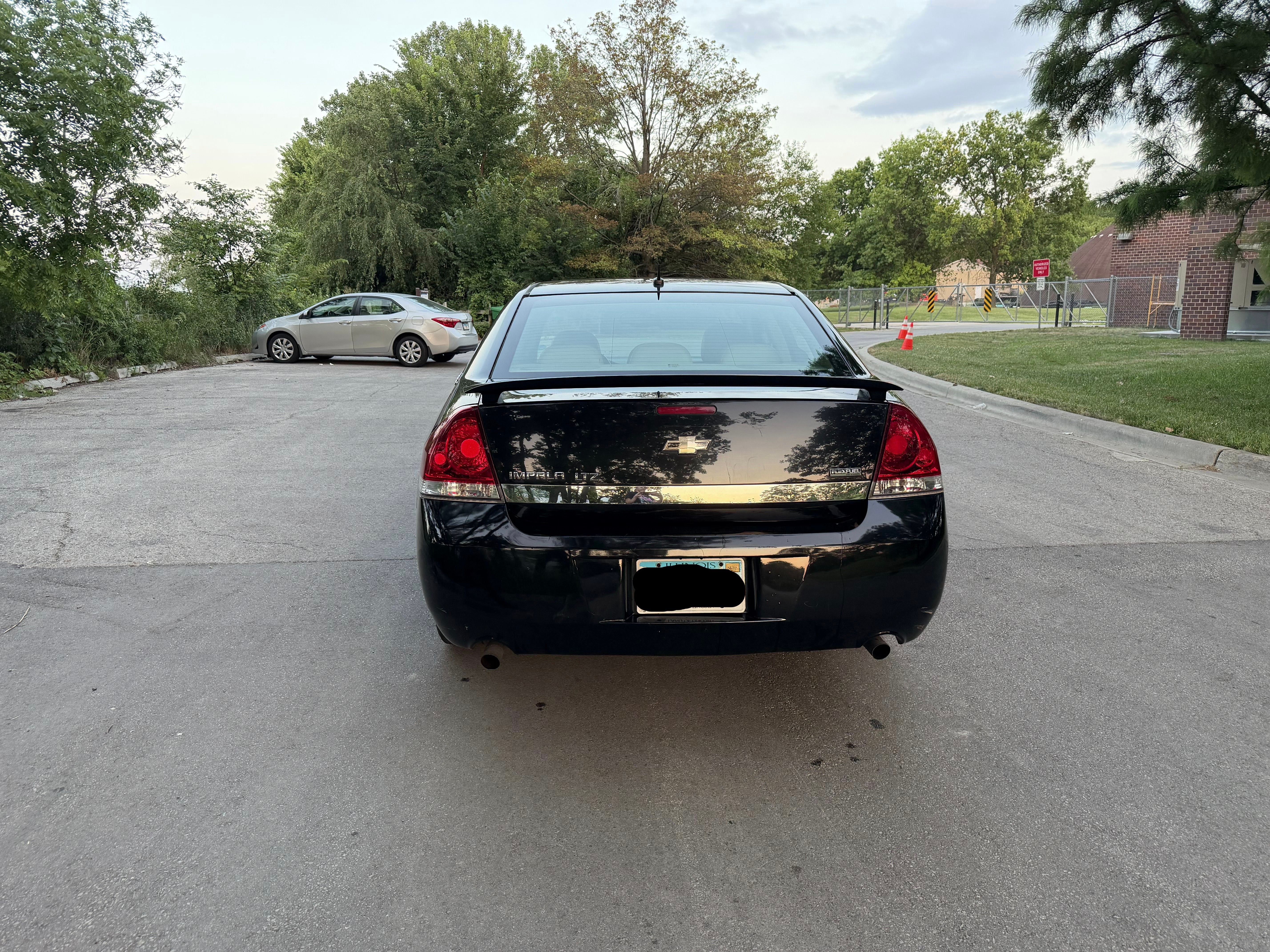 Used 2008 Chevrolet Impala LTZ FWD image 9
