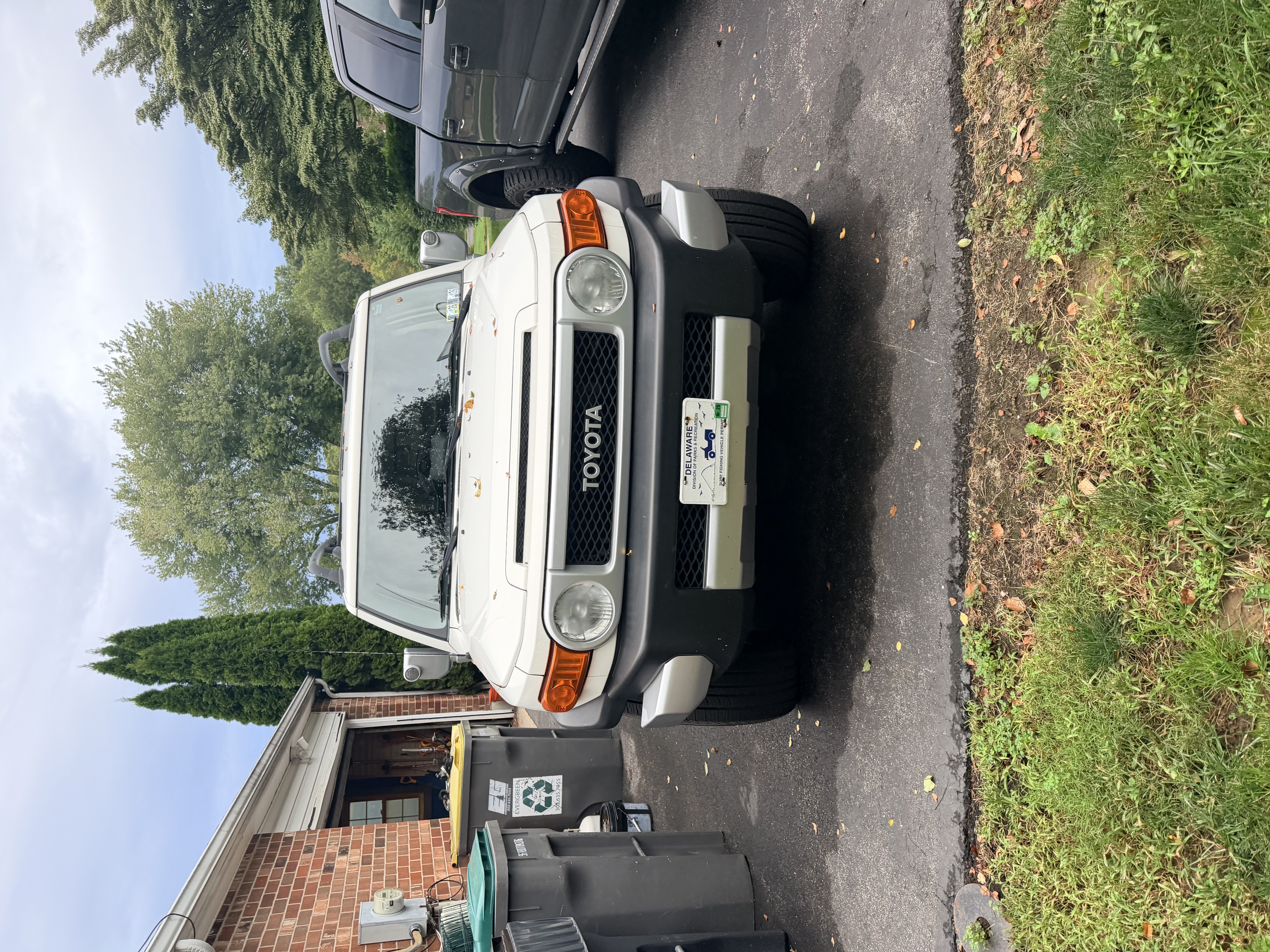 Used 2014 Toyota FJ Cruiser 4WD w/ Upgrade Package image 2