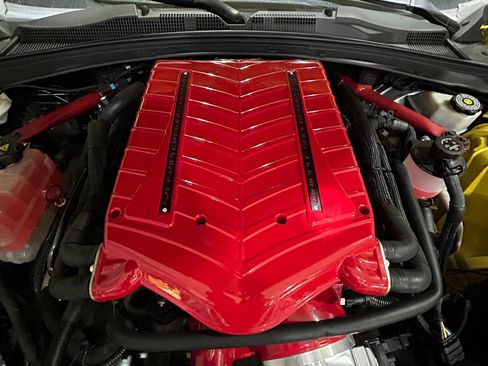 Used 2018 Chevrolet Camaro SS image 5