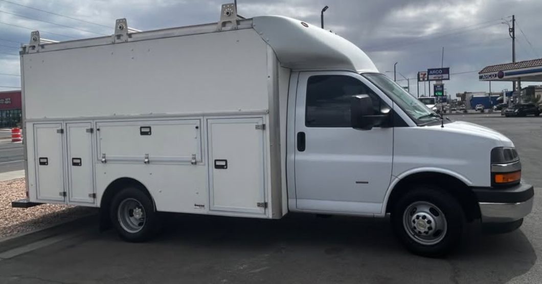 Used 2022 Chevrolet Express 3500 w/ Power Convenience Package RWD image 16