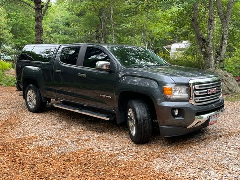 Used 2016 GMC Canyon SLT w/ Driver Alert Package AWD/4WD image 5