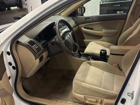 Used 2004 Honda Accord LX image 6
