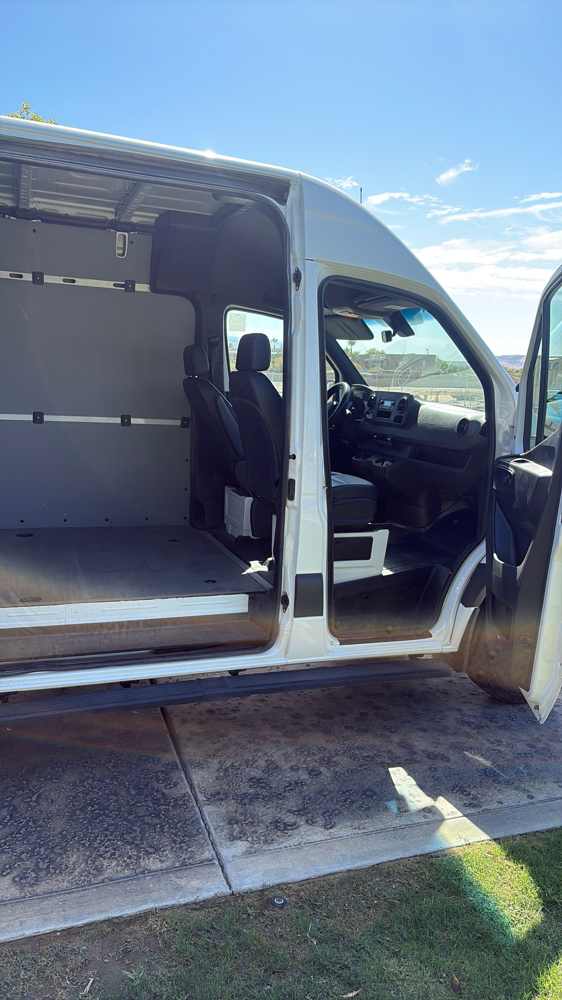 Used 2022 Mercedes-Benz Sprinter 2500 image 8