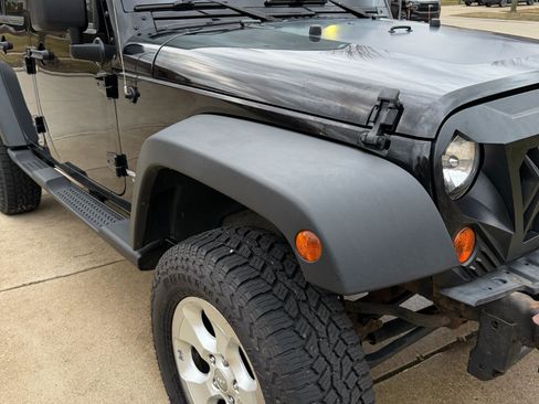 Used 2010 Jeep Wrangler Unlimited Sport image 11