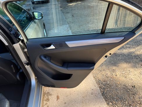 Used 2013 Volkswagen Jetta TDI FWD image 10