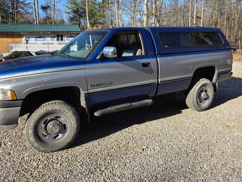 Used 1994 Dodge Ram 2500 Truck 4x4 Regular Cab image 2