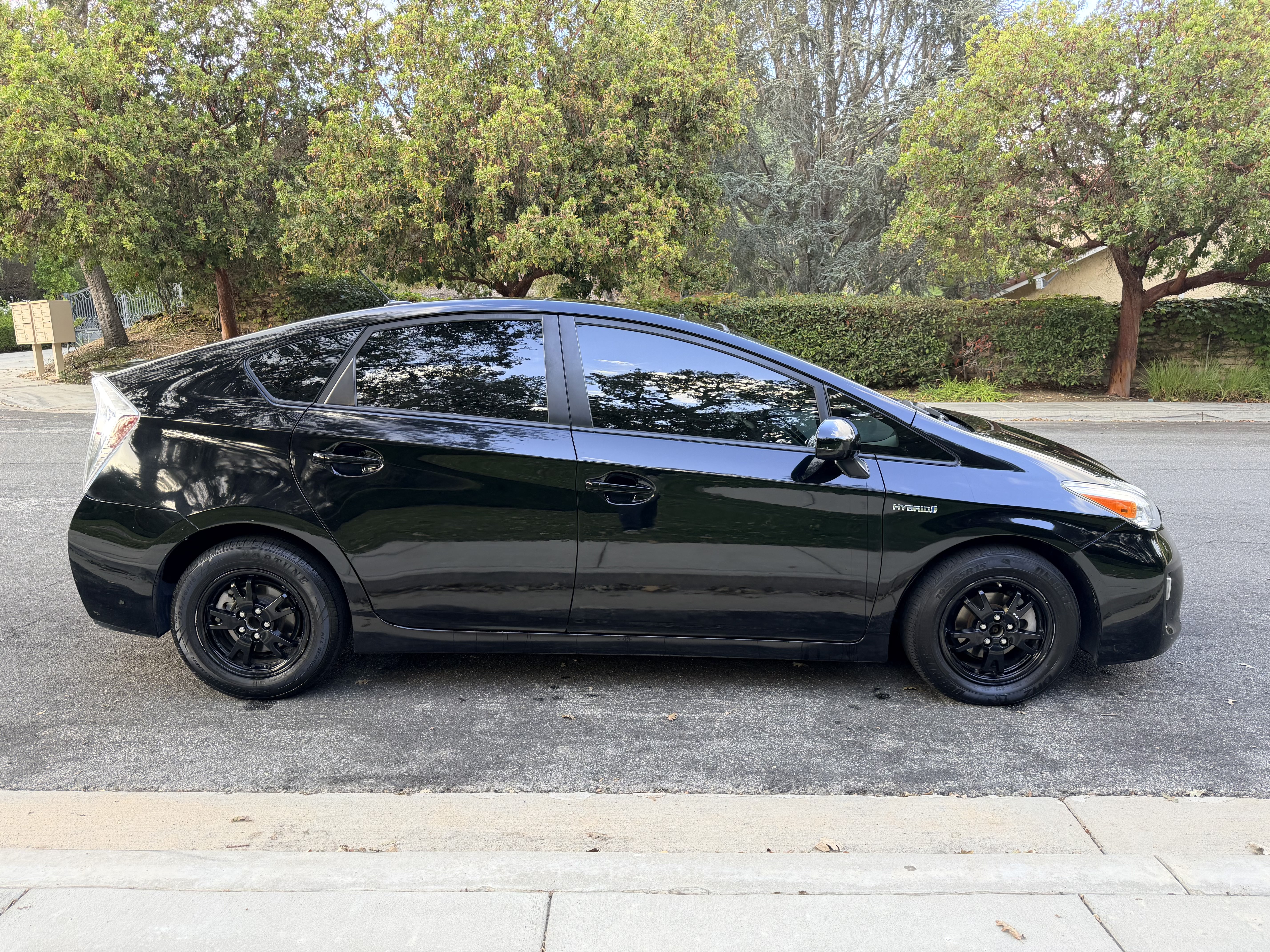 Used 2015 Toyota Prius Three w/ Solar Roof Package FWD image 6
