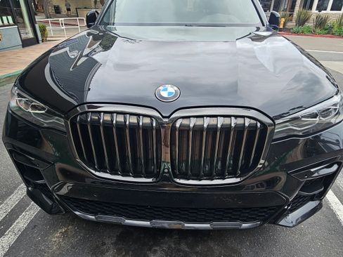 Used 2022 BMW X7 xDrive40i w/ M Sport Package image 5