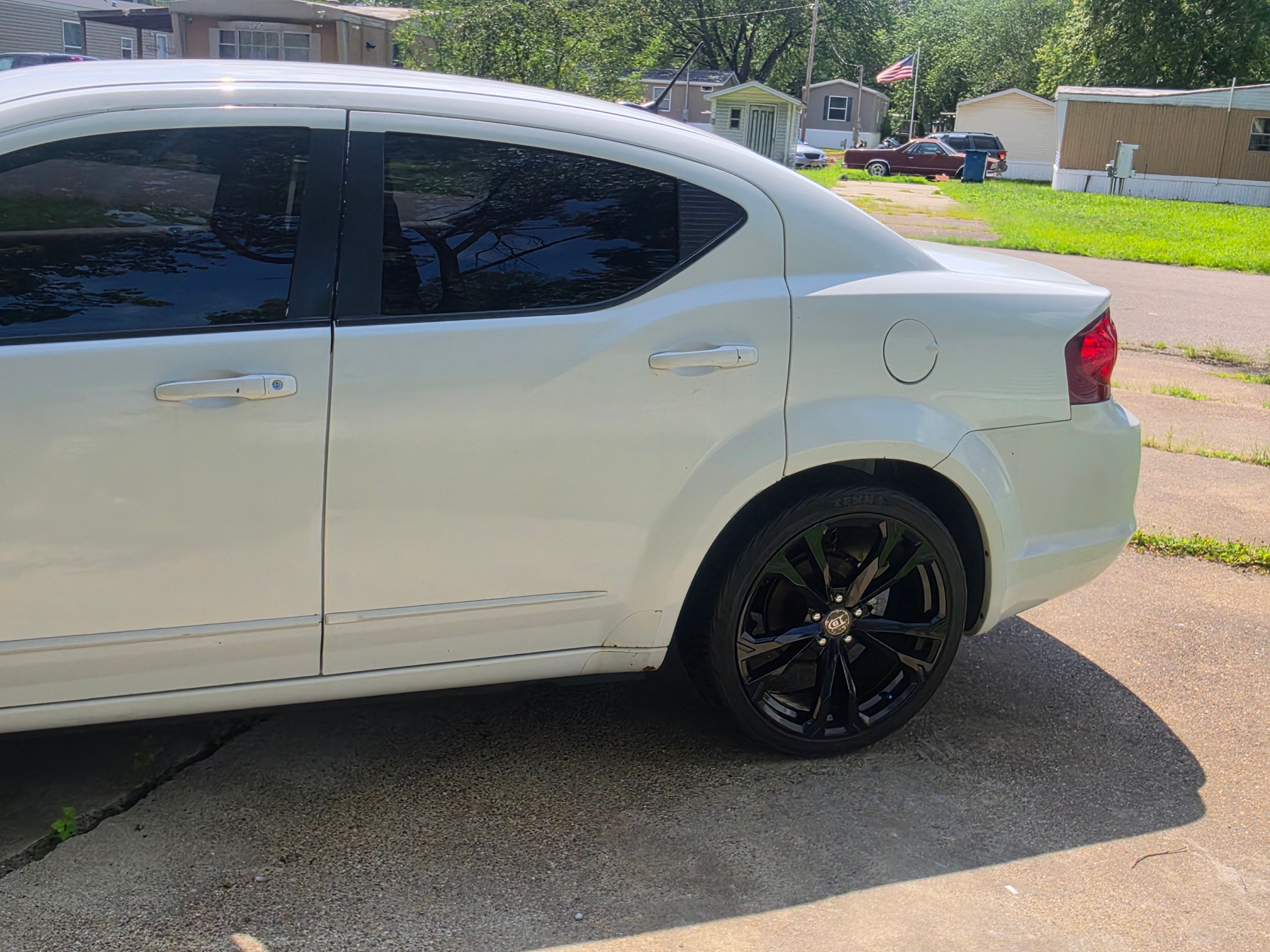 Used 2012 Dodge Avenger SE FWD image 13