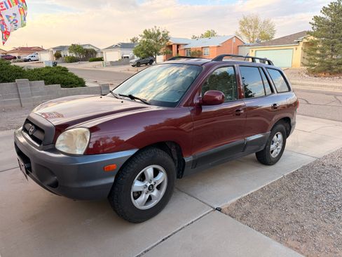 Used 2005 Hyundai Santa Fe GLS FWD image 1