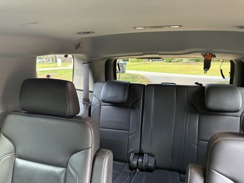 Used 2015 Chevrolet Tahoe LTZ AWD/4WD image 15