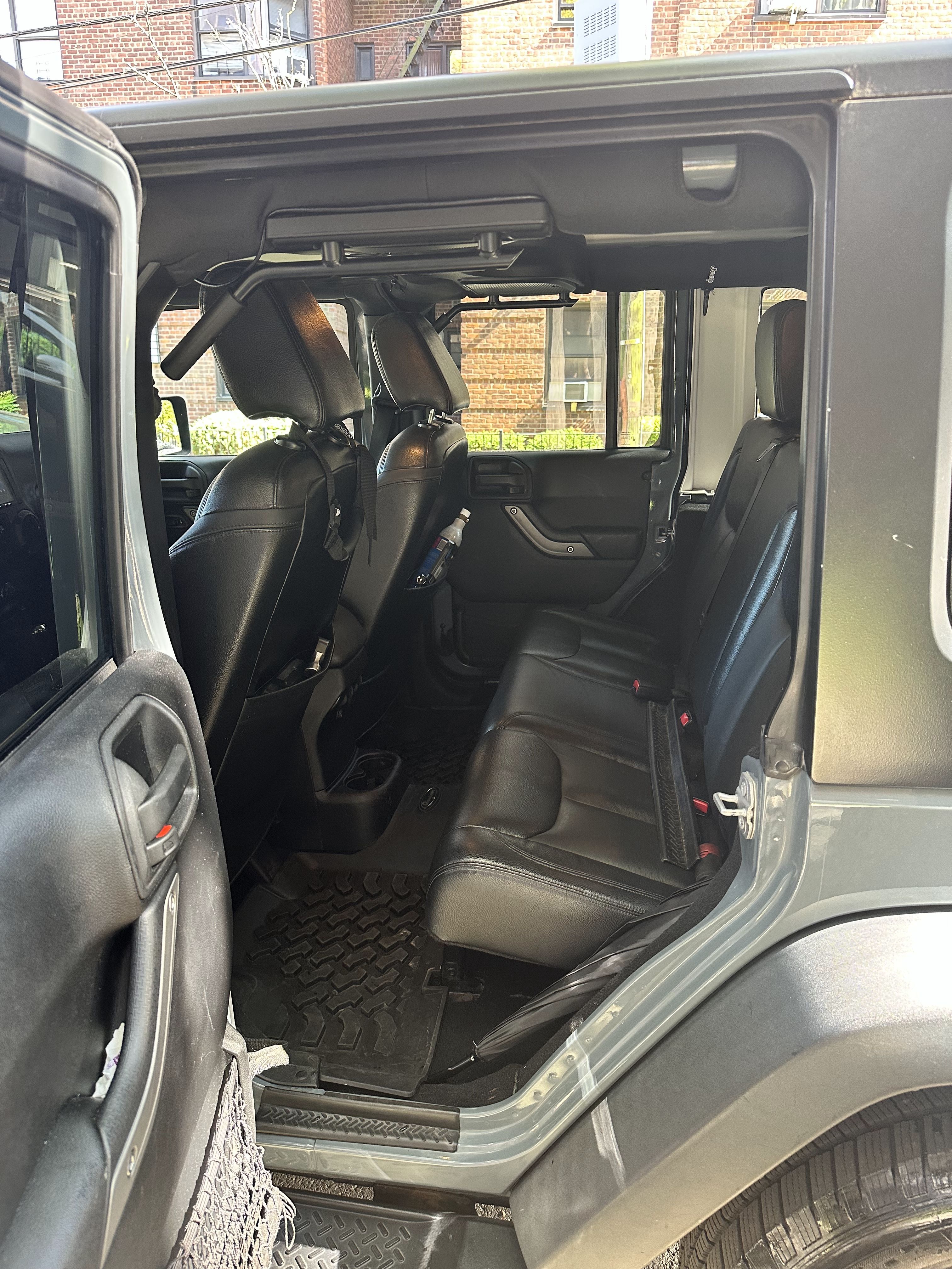 Used 2015 Jeep Wrangler Unlimited Sport w/ Quick Order Package 24S AWD/4WD image 27