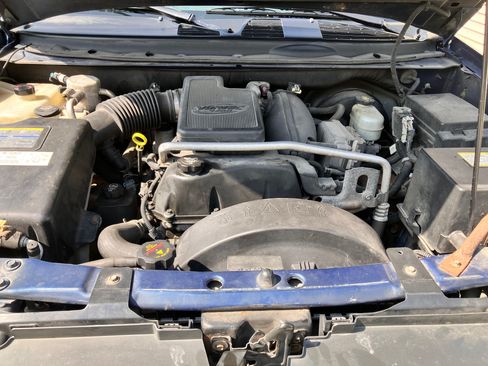 Used 2005 Chevrolet TrailBlazer LS w/ LS Preferred Equipment Group AWD/4WD image 13