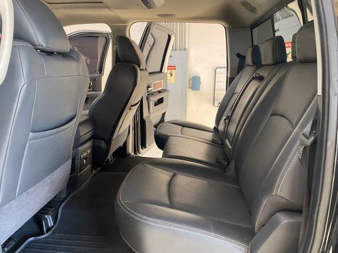 Used 2010 Dodge Ram 2500 Truck Laramie w/ Chrome Accents Group image 19