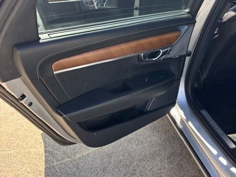 Used 2018 Volvo S90 T6 Inscription image 10