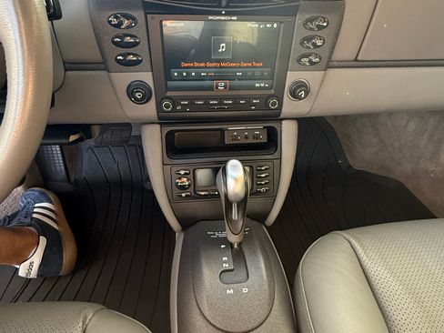 Used 1999 Porsche 911 Carrera image 10