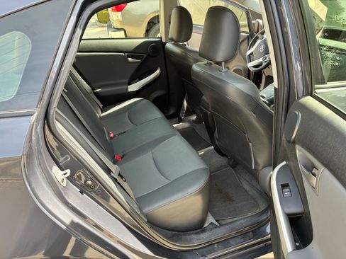 Used 2013 Toyota Prius Four image 8