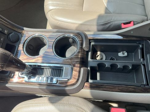 Used 2013 GMC Acadia Denali image 12