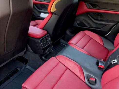 Used 2023 Porsche Taycan GTS image 11