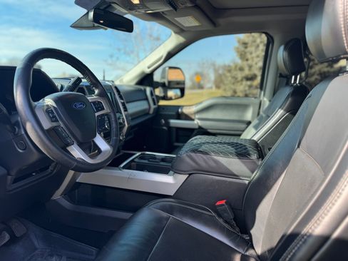 Used 2019 Ford F250 Lariat w/ Lariat Ultimate Package image 8