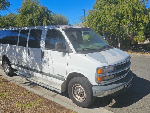 Used 2001 Chevrolet Express 3500 Extended Passenger w/ LS Preferred Equipment Group image 1