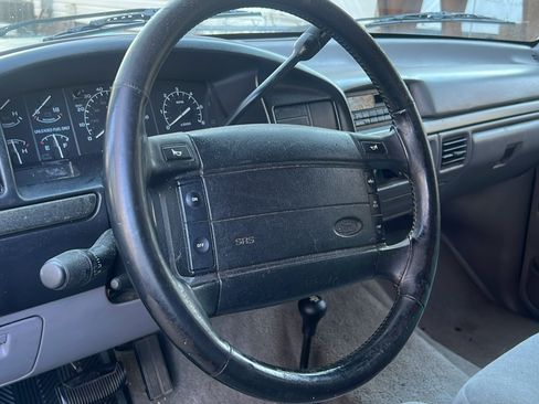 Used 1995 Ford F150 XL image 10