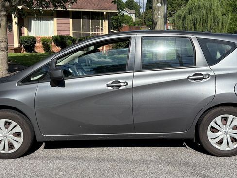 Used 2017 Nissan Versa Note SV FWD image 5