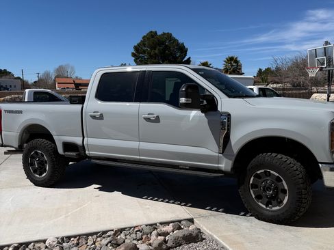 Used 2026 Ford F250 Lariat w/ Tremor Off-Road Package image 4