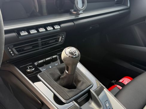 Used 2024 Porsche 911 Carrera 4S AWD/4WD image 17